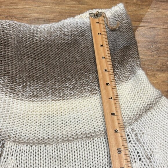 Parkhurst pinch short sleeve turtle neck knit cozy sweater - Picture 11 of 12